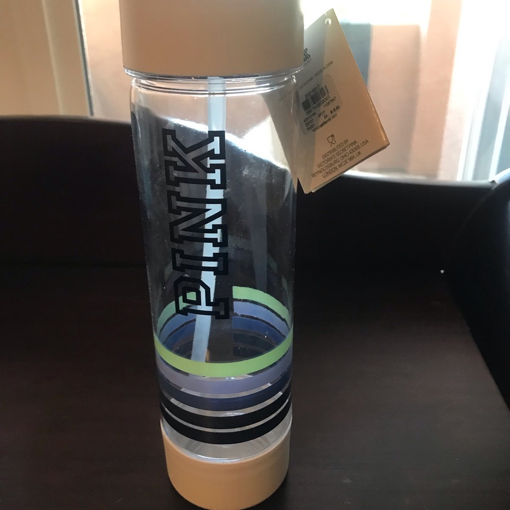 Pink water bottle - Picture 2 of 2
